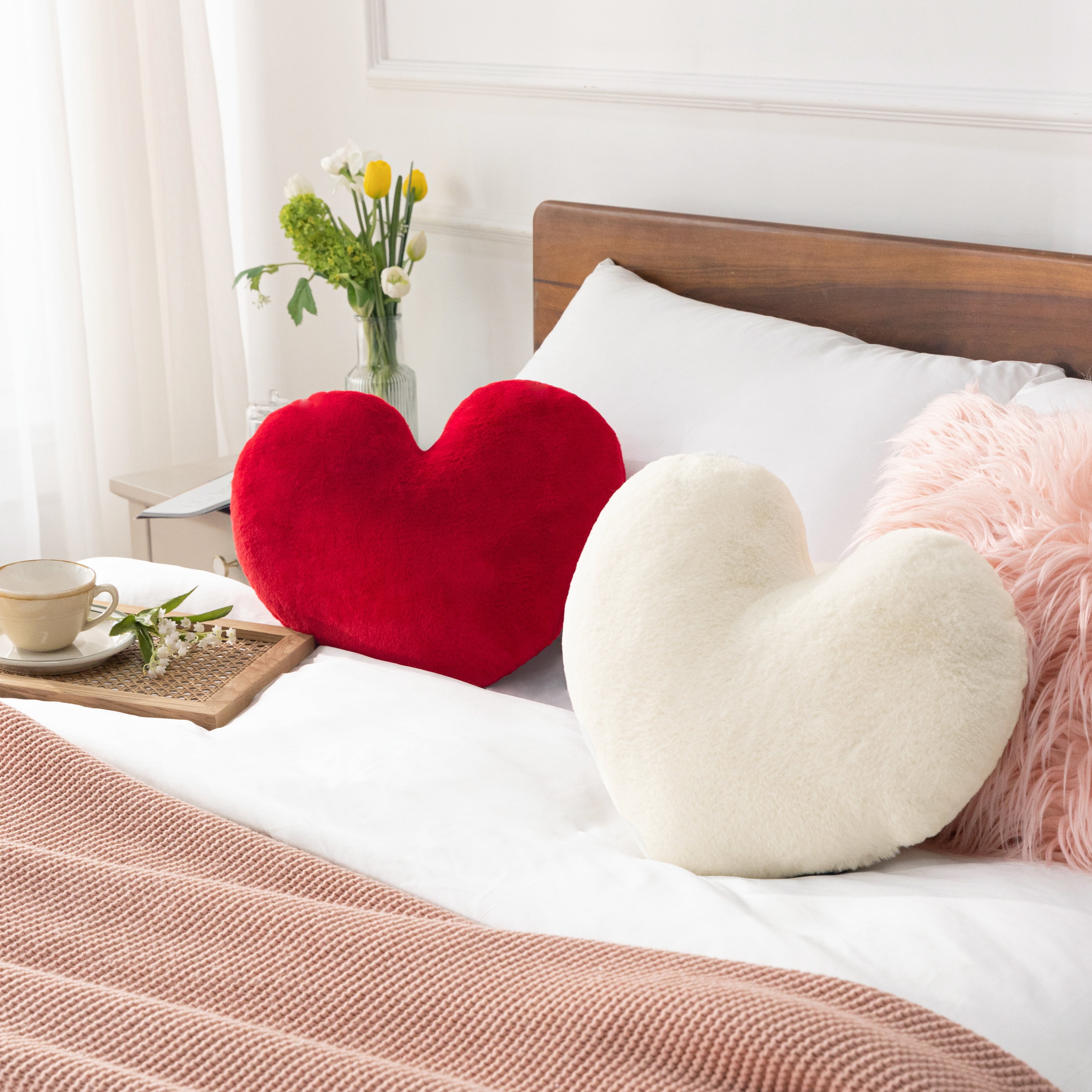 Valentine's Day Mother's Day 3D Heart Throw Pillow Plush Fluffy, Cute Soft Throw Cushion, Holiday Decorative for Home Bed Couch Heart Shape, Red, 15x17 inches