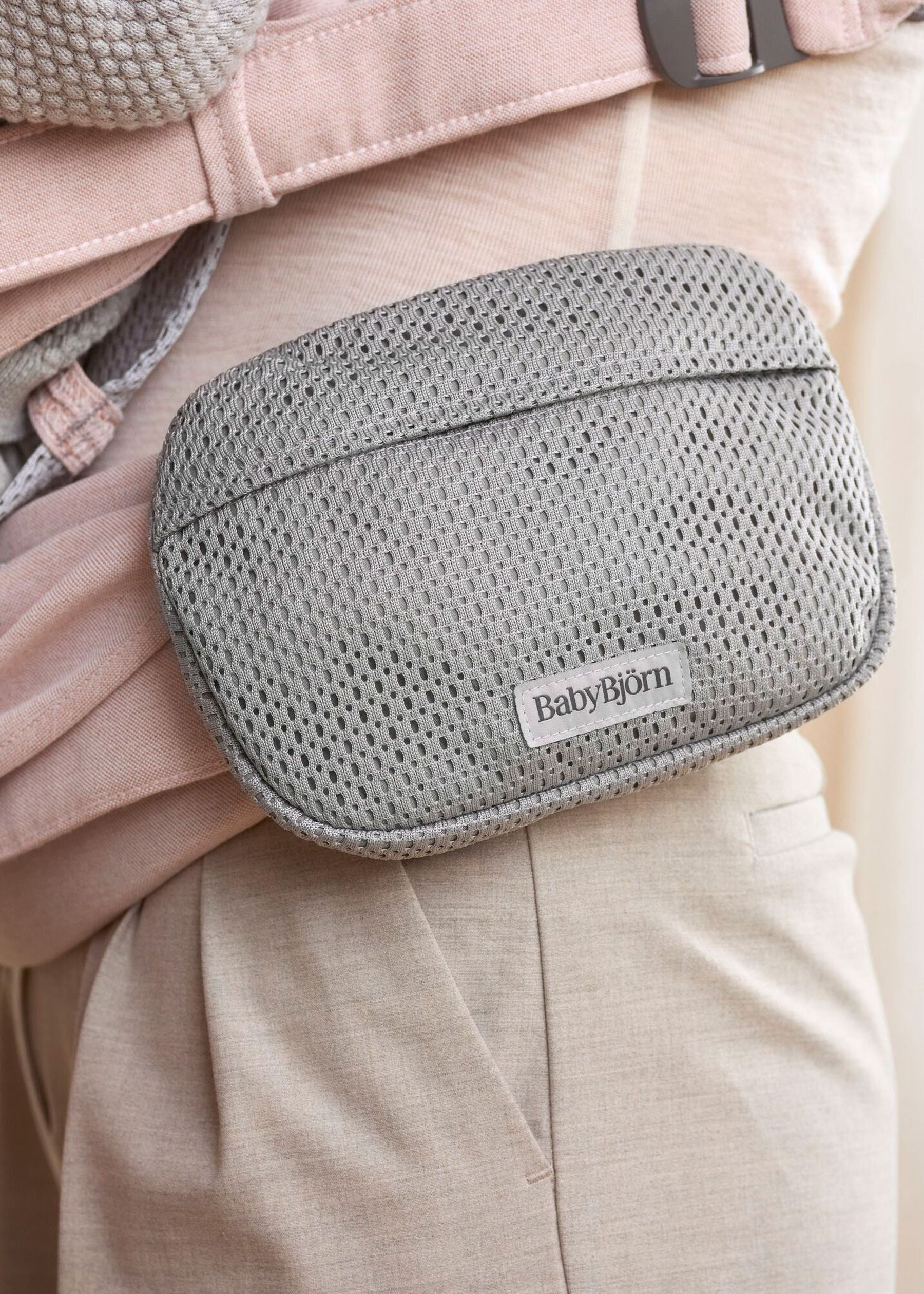 BabyBjorn Pocket Pouch for Infant Hip Seat Baby Carrier, Mesh, Gray