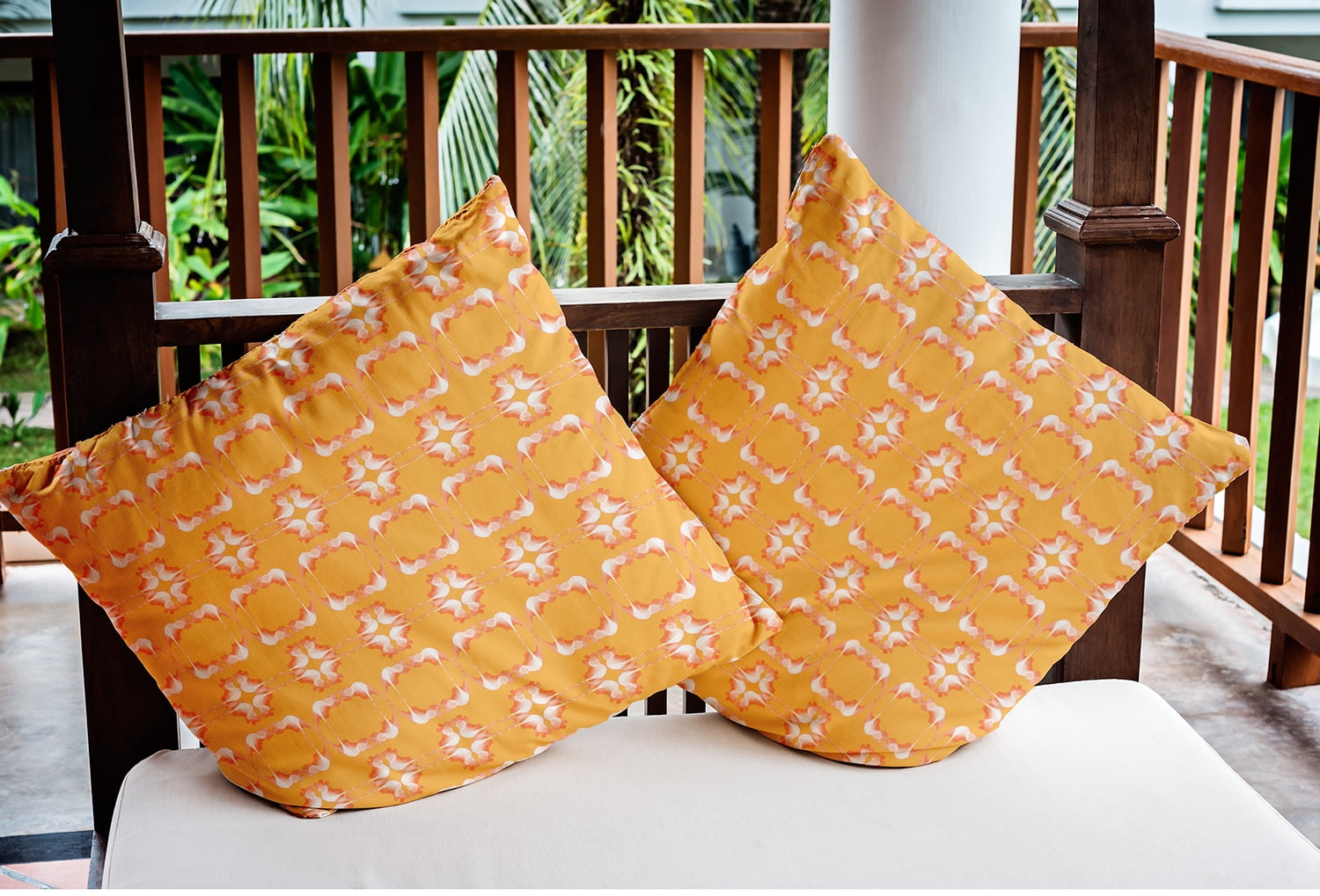18"x18" Simply Daisy Summer Picnic Poly Indoor/Outdoor Pillow, Yellow Qty 1