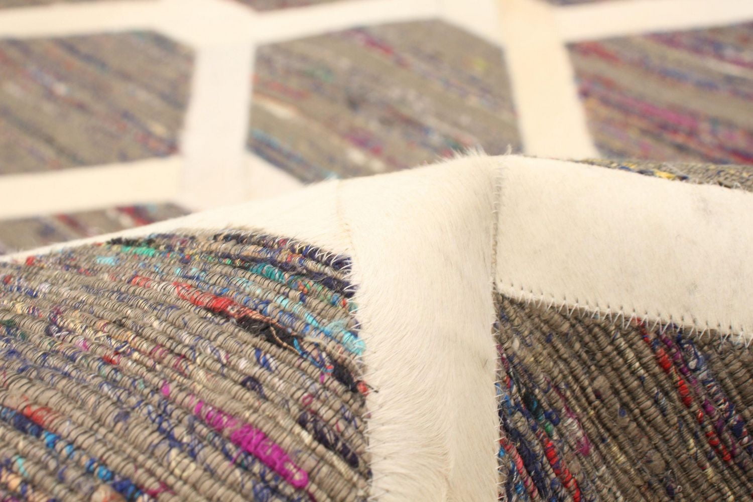 ECARPETGALLERY 4'6" x 6'7" Transitional Cowhide Patchwork Handmade Area Rug for Living Room, Dining Room and Bedroom in Grey