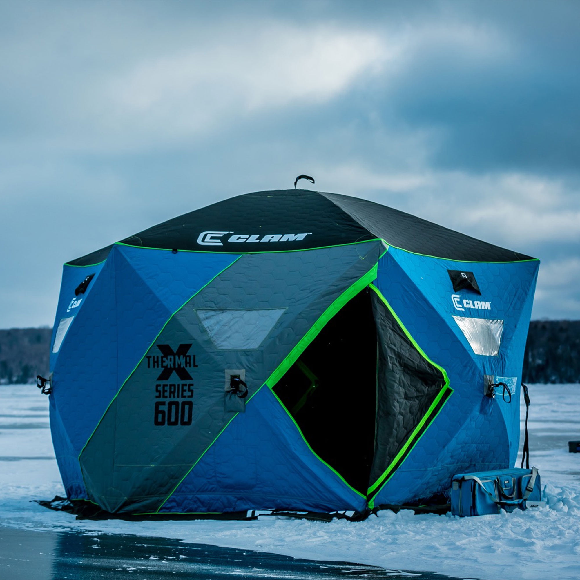 CLAM X-600 Portable 7 Person 11.5' Pop Up Ice Fishing Thermal Hub Shelter