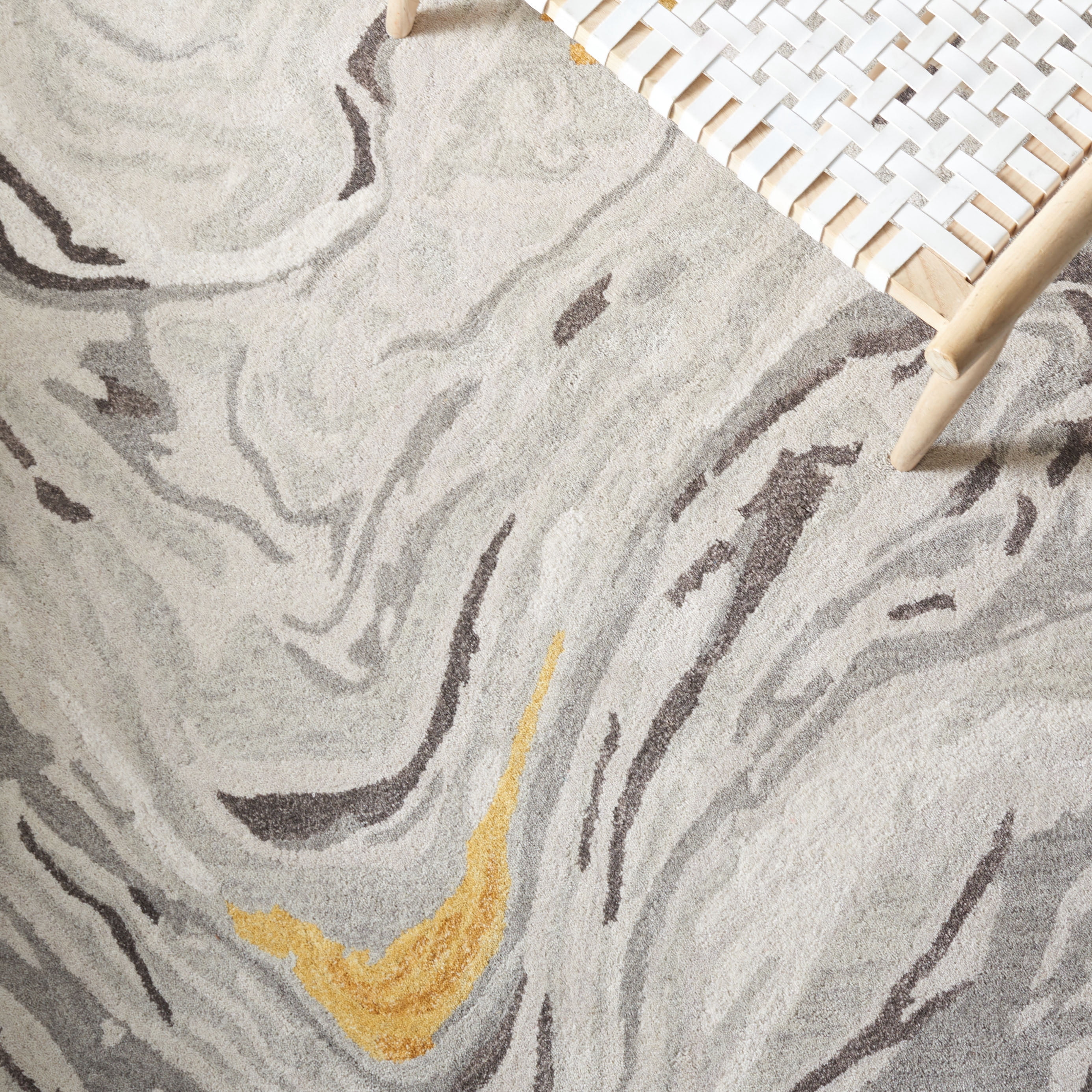 SAFAVIEH Soho Vasilis Abstract Area Rug, Grey/Gold, 5' x 8'