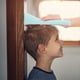 thumbnail image 1 of Instrumento portátil mini para medir la altura | Medidor de altura ultrasónico para niños | Rastreador de altura digital para una medición precisa del crecimiento, 1 of 9