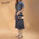thumbnail image 2 of Monedero de mano con estampado de vaqueros Montana West Wrangler para mujer, 2 of 7