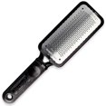 thumbnail image 1 of Rascador para limar pies Microplane Colossal, acero inoxidable, color negro, 1 of 8
