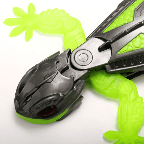 Electric Remote Control Climbing Wall Lizard Chameleon Simulation Climbing Car