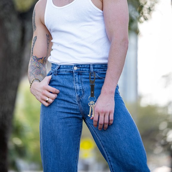 Luxshiny Male Belt Keychain Heavy Duty Key Holder Clip for Hanging Keys Black Metal Practical Accessory