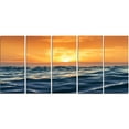 thumbnail image 2 of Vagues Bleues Dansant au Coucher du Soleil Jaune, 2 of 3