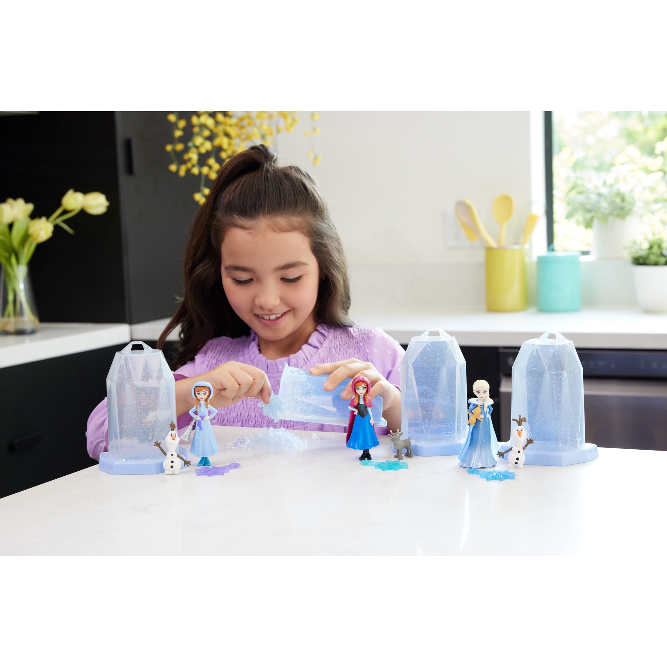 Disney Frozen Ice Reveal Surprise Small Doll with Ice Gel, Character Friend & Play Pieces (Dolls May Vary)