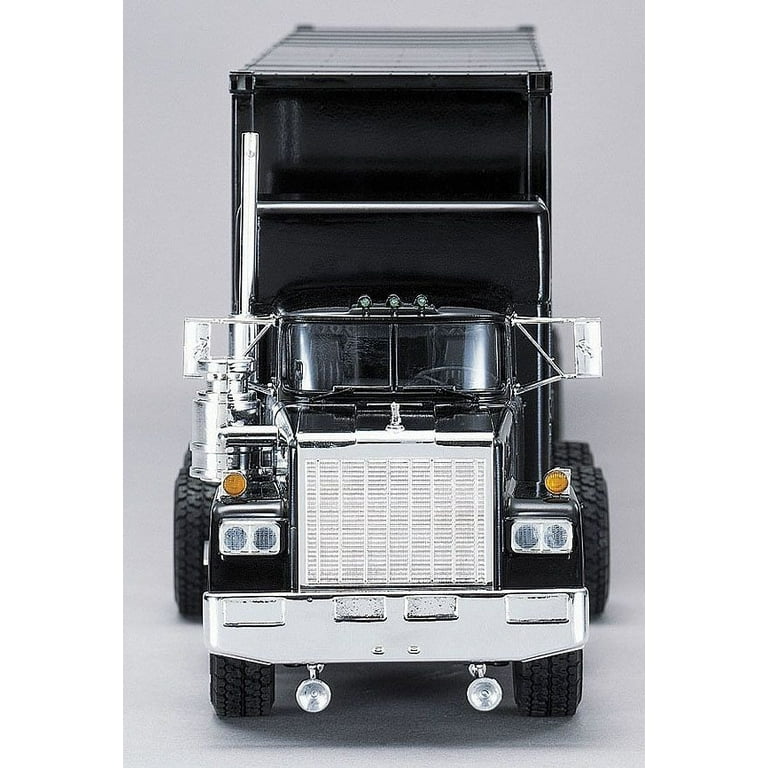 Knight Rider 1/28スケールトラック Aoshima 1/28 Knight Rider TRAILER TRUCK Semi Knight Industry
