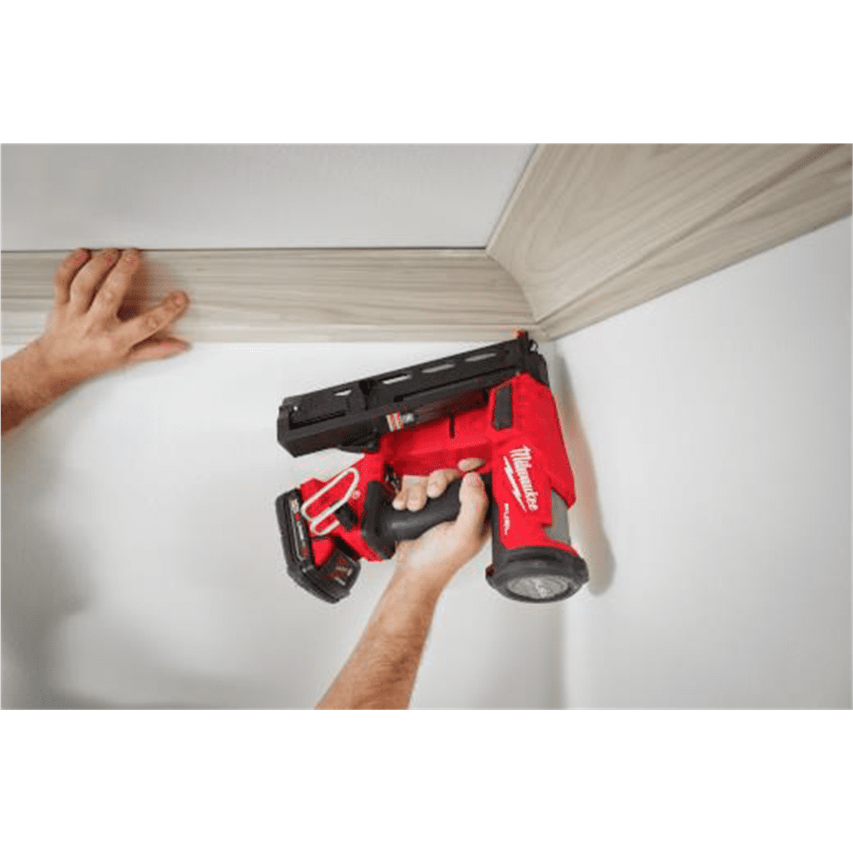 Milwaukee Tool M18 FUEL 16 Gauge Angled Finish Nailer