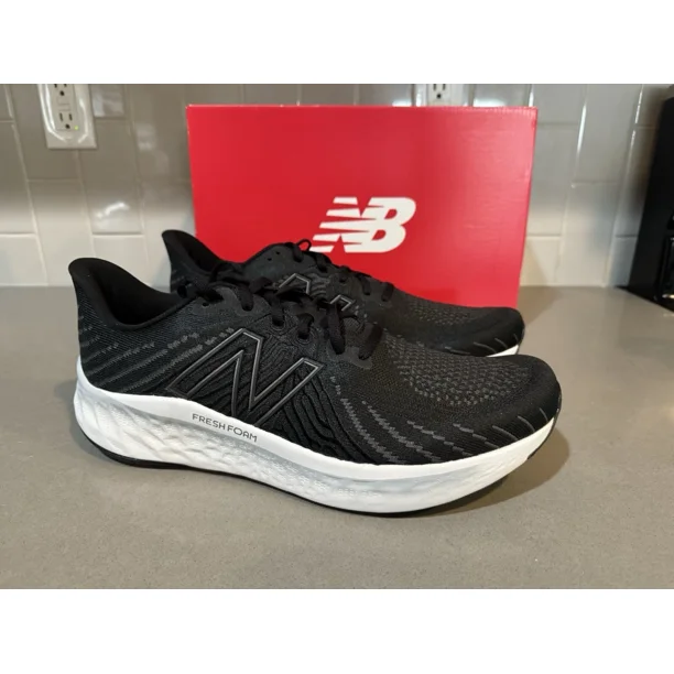 New Balance Mens Fresh Foam X Vongo v5 Black Starlight Running Shoes 12 1/2 D