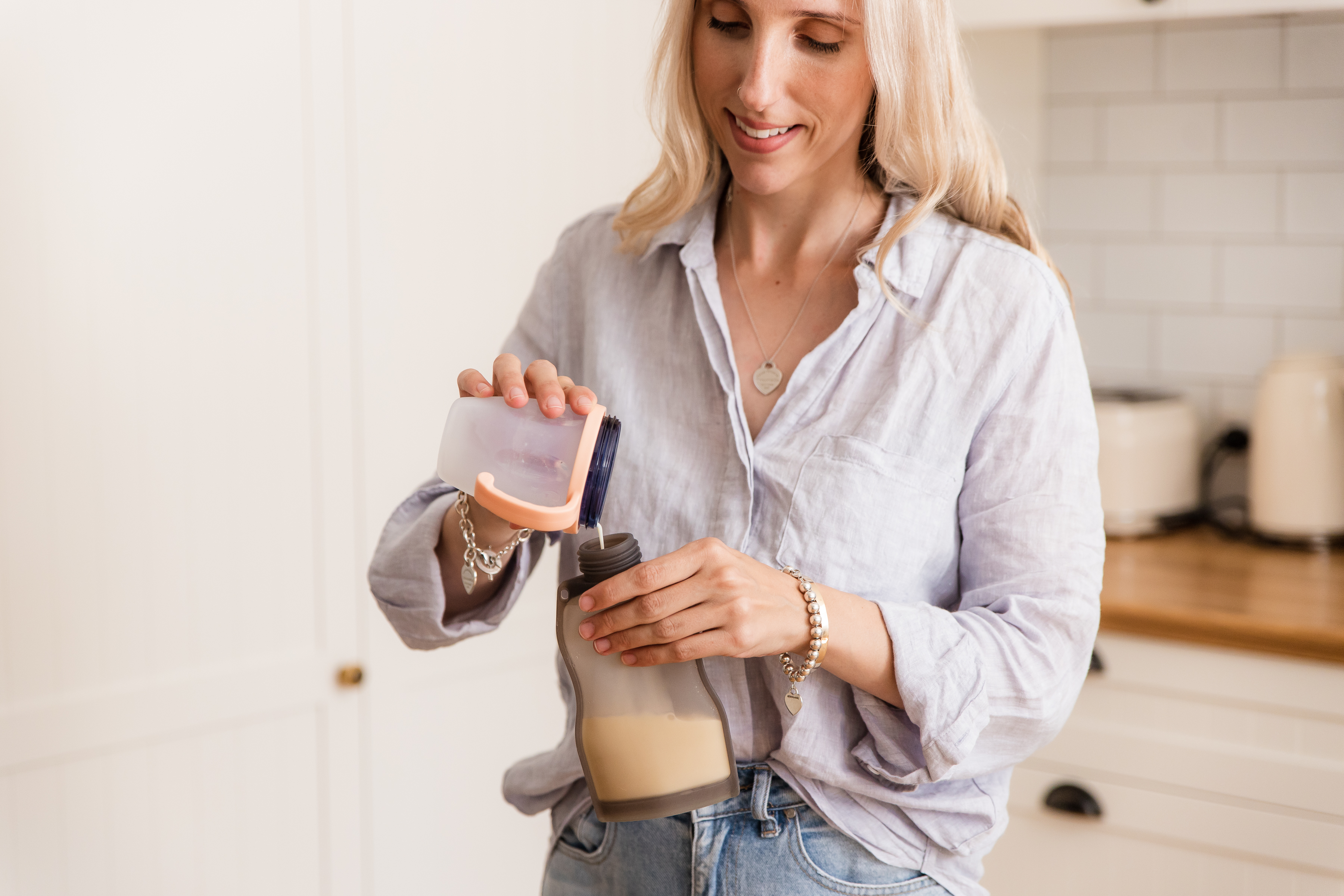 Haakaa Reusable Silicone Milk Storage Bags, 9oz / 260ml (5 Pack), BPA Free, Food-Grade, Eco-Friendly Breastmilk Containers