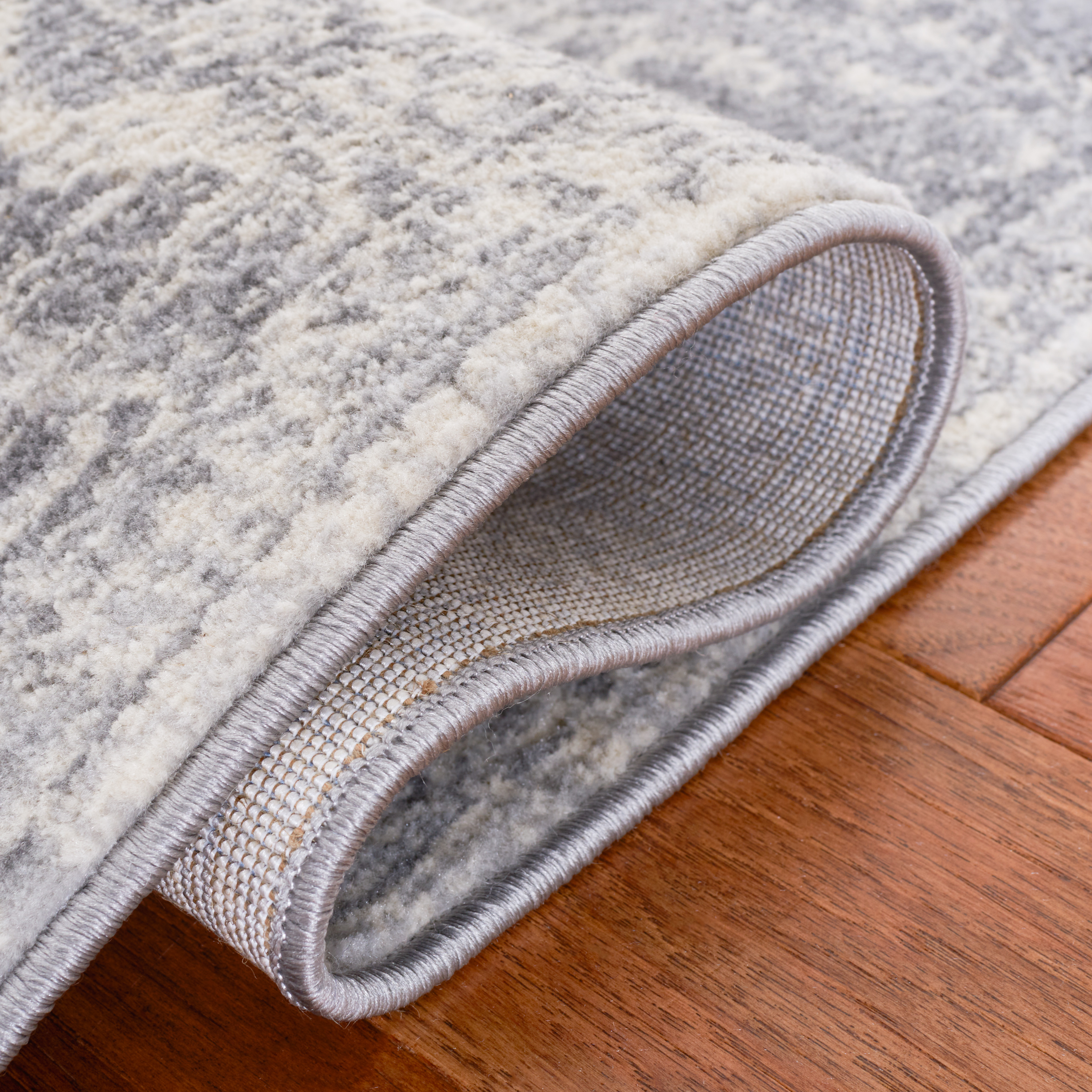 SAFAVIEH Brentwood Cherette Oriental Area Rug, Gray/Light Gray, 6'7" x 6'7" Round