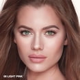 thumbnail image 2 of Iluminador de ojos Kaely 08, color rosa claro, impermeable, vegano, 2 of 6