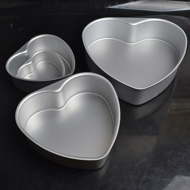 Romantic Heart-Shaped Cake Pan with Anode Live Bottom - 4 Inch Non-Stick Baking Mold for Perfect Chiffon Cakes, Easy Release & Cleaning, Ideal for Special Occasions and Beginner to Pro Bakers