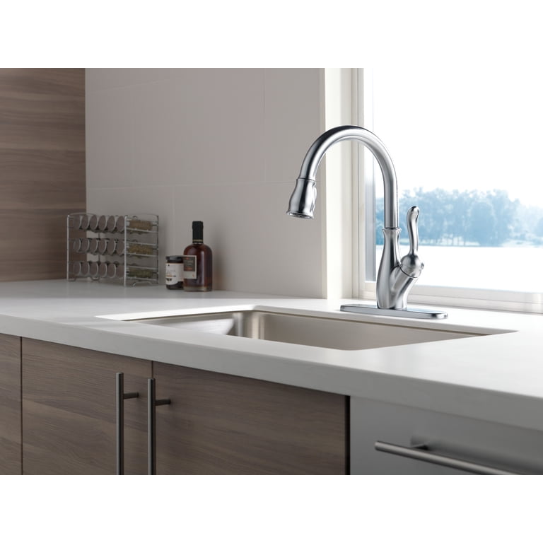 leland pull down faucet
