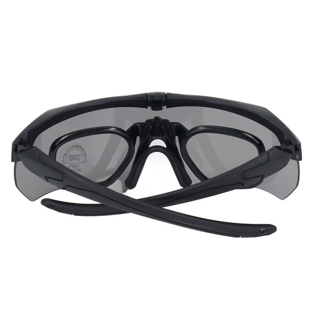 gafas de sol polarizadas nikou con clip, vista frontal centrada de montura negra de PC con lentes grises polarizadas, puente nasal acolchado y almohadillas ajustables, patillas plegadas cruzadas; diseñadas para conducir y pescar, incluyen caja de almacenamiento y paño de limpieza, y suelen usarse para actividades al aire libre.