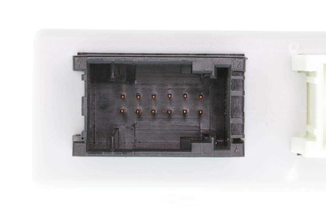 VEMO V20-72-9991 Control Unit, parking distance control