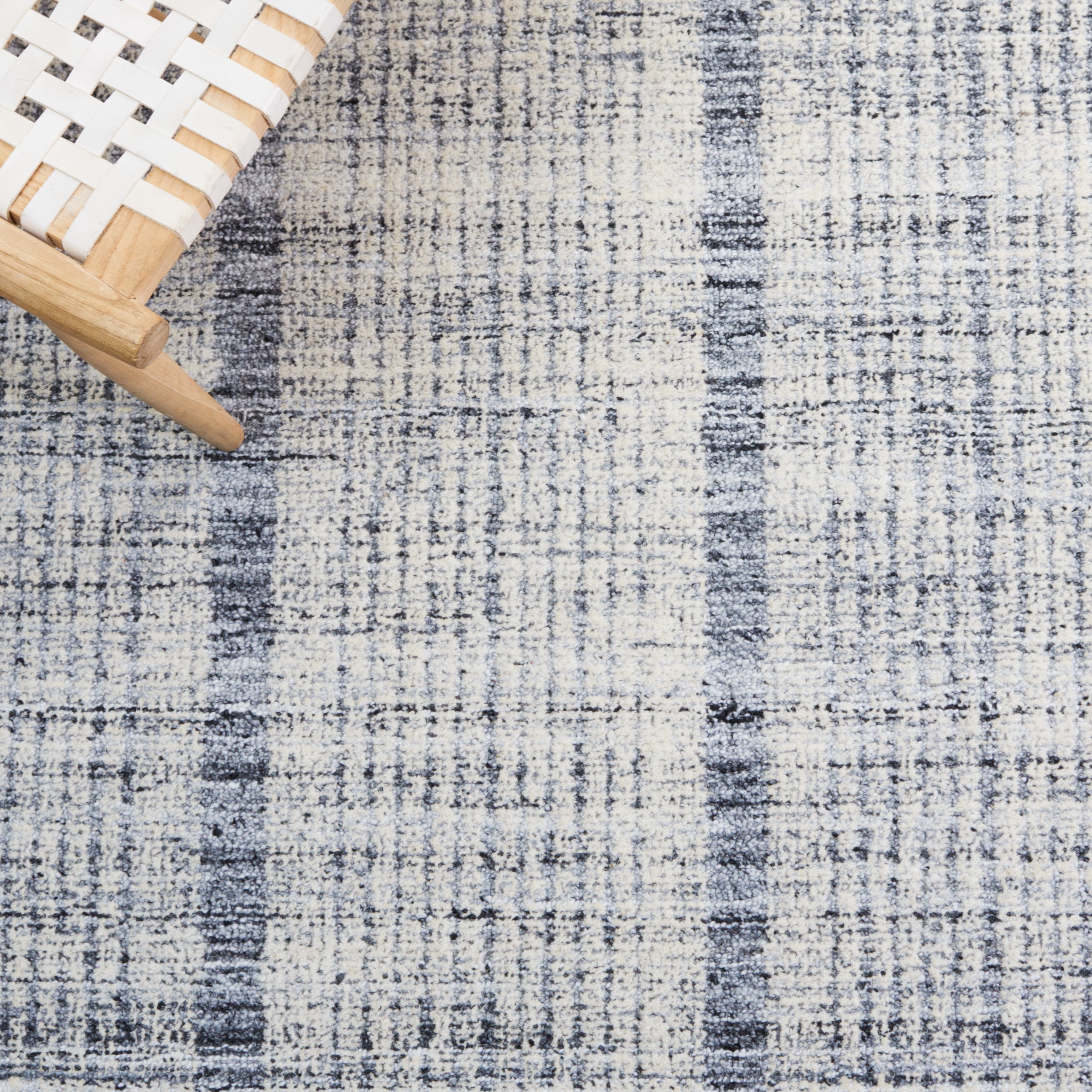SAFAVIEH Metro Bayon Bordered Area Rug, Light Grey/Ivory, 8' x 10'