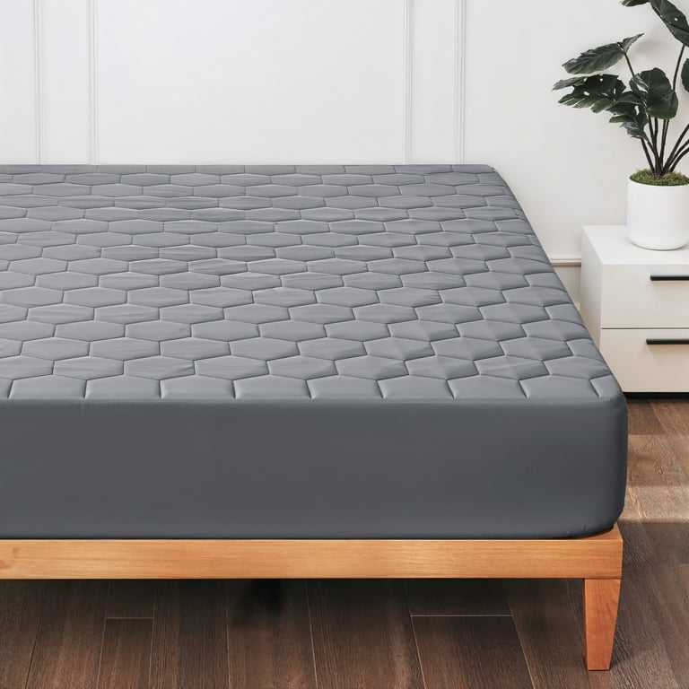 Lammaloe King Quilted Waterproof Mattress Pad photo 3