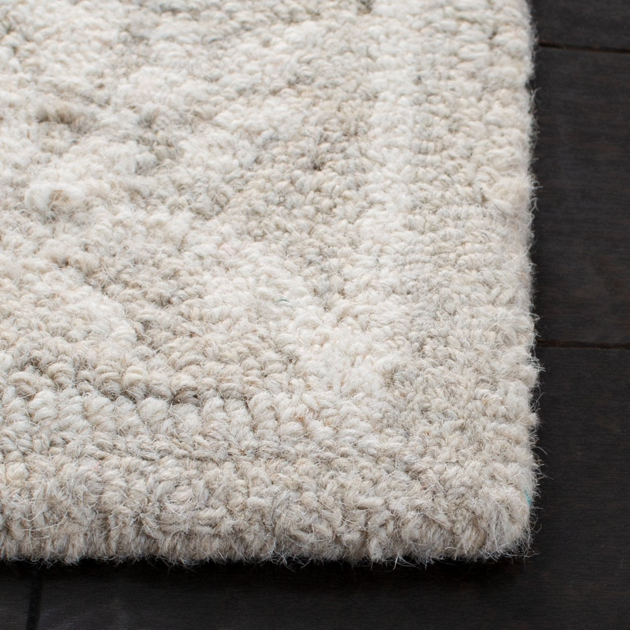 SAFAVIEH Micro-Loop Laidley Geometric Floral Wool Area Rug, Silver/Ivory, 5' x 5' Round