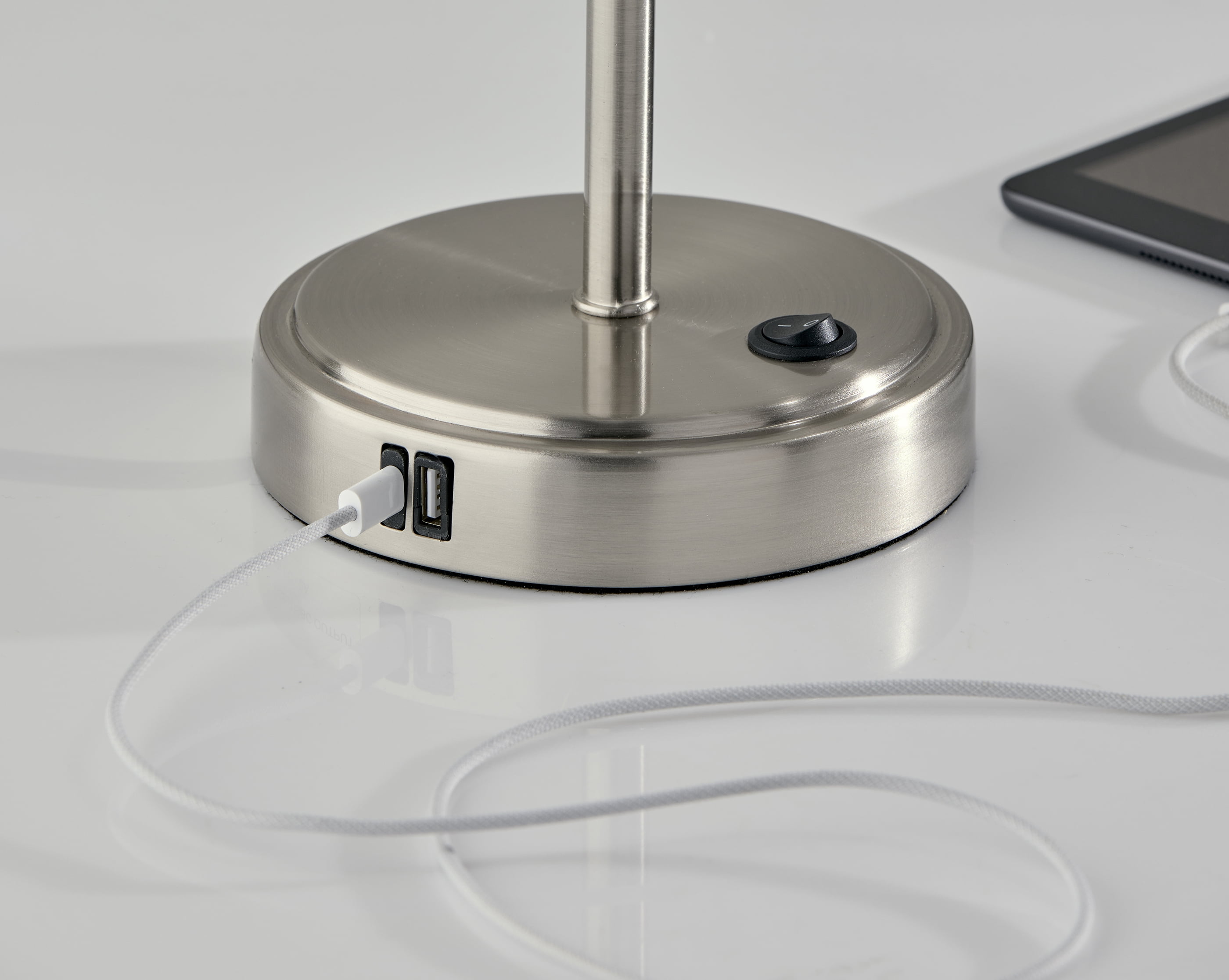 Mainstays 19-Inch Silver Metal Stick Lamp with USB and USBC Ports