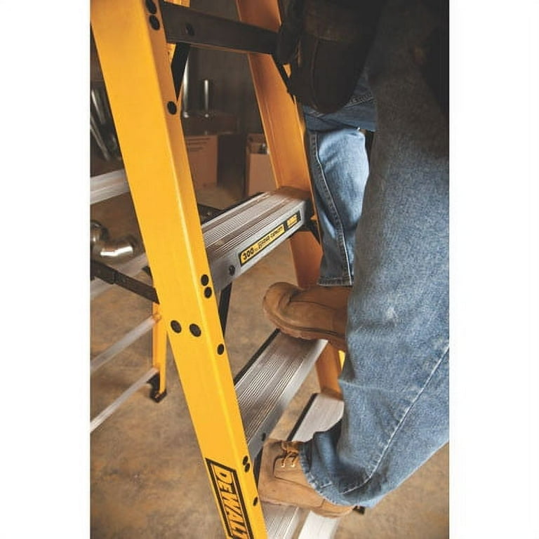 Dewalt 4 cheap ft ladder