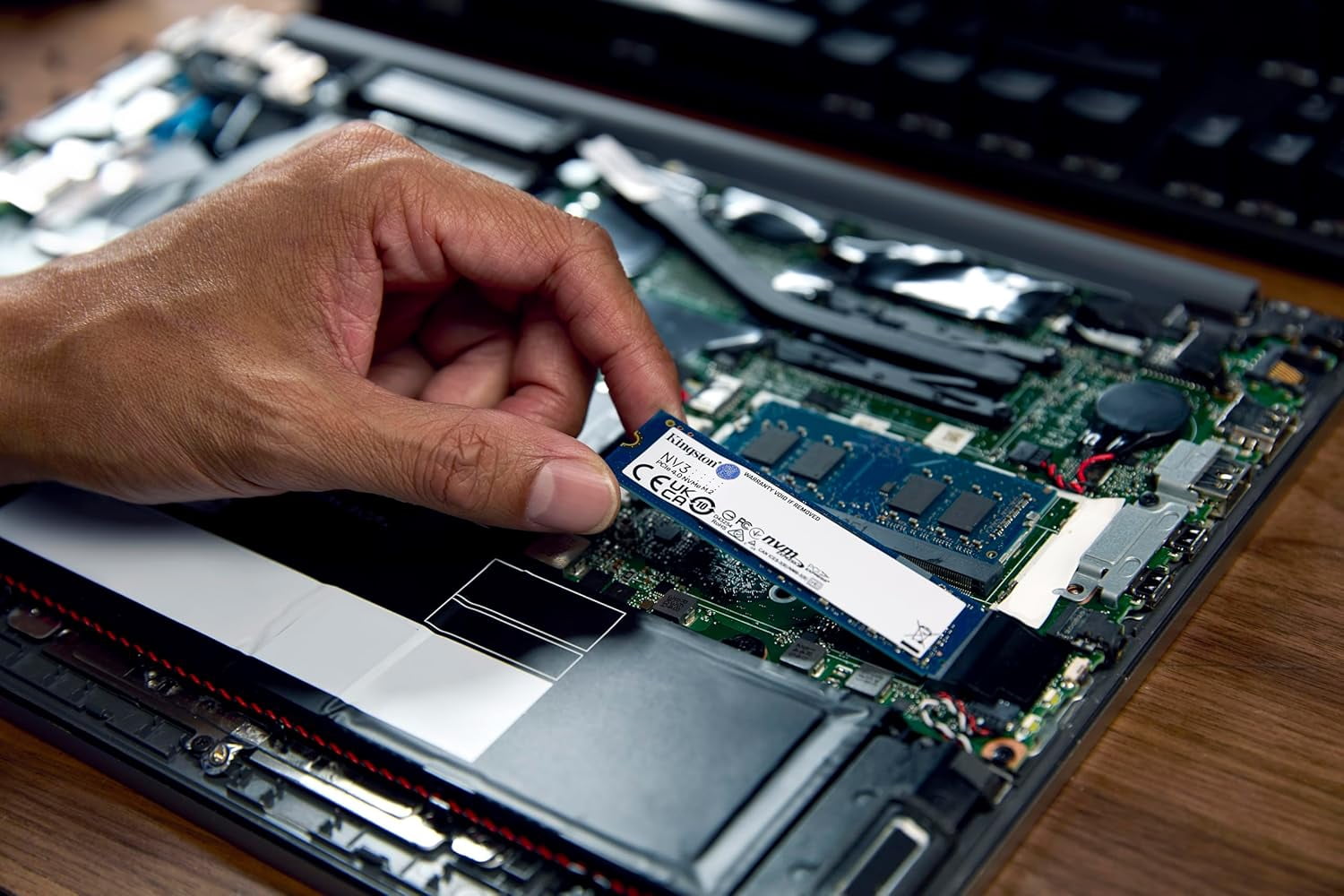 Kingston NV3 1TB M.2 2280 NVMe SSD PCIe 4.0 Gen 4x4 Up to 6000 MB
