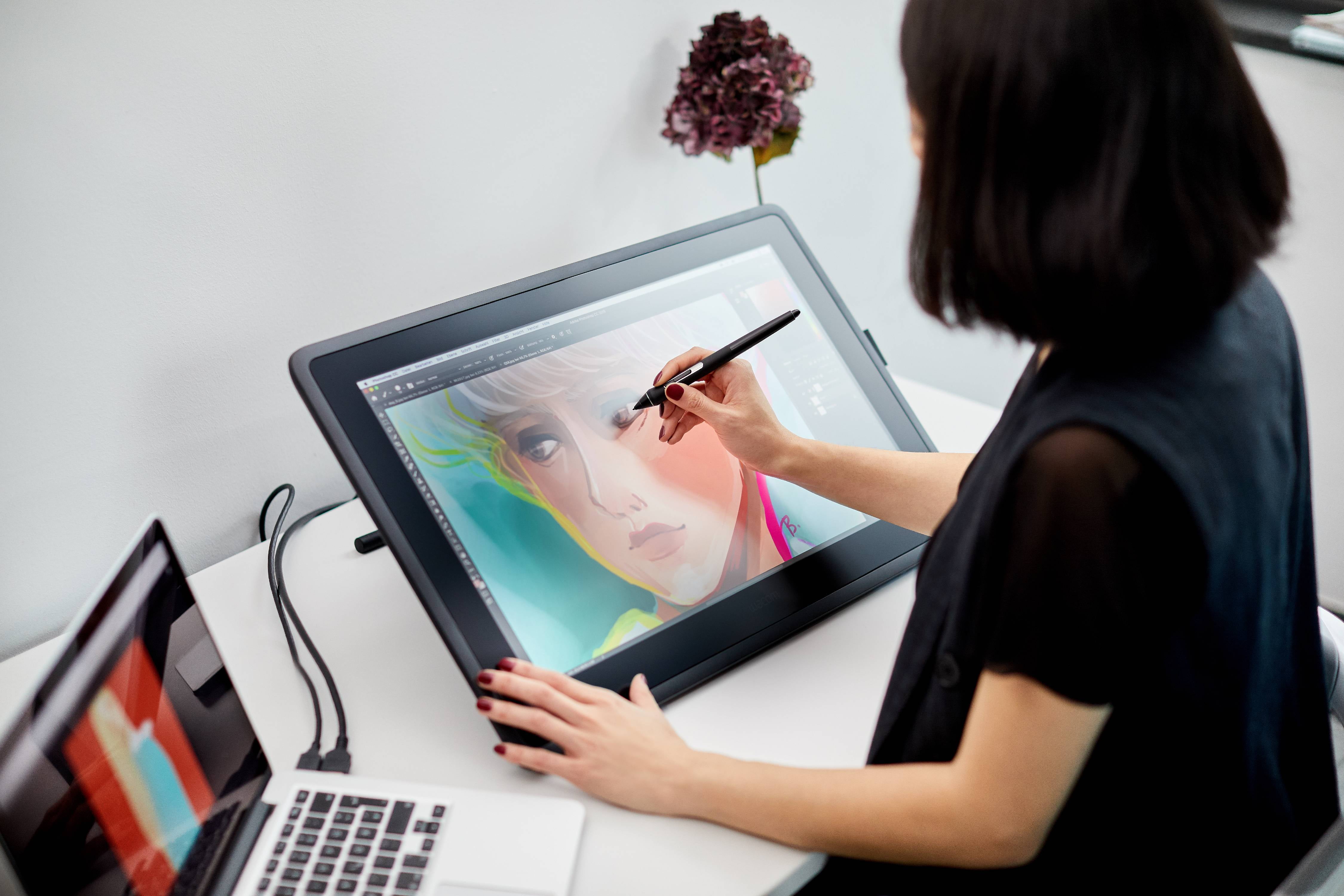 Как выбрать графический. Wacom Cintiq 22 dtk-2260. Интерактивный дисплей Wacom Cintiq 22 (dtk2260) черный. Графический планшет Wacom Cintiq 22, черный. Wacom Cintiq 22 Pro.