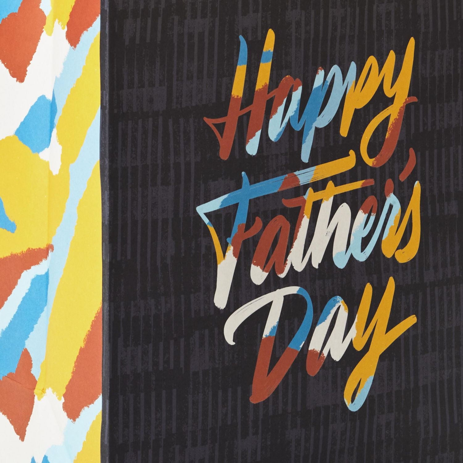 Paquet de grands sacs-cadeaux de 11 po de la fête des Pères – Mahogany de Hallmark (3 sacs : « Happy Father's Day », motifs de triangles, « This is your Day », gris foncé, jaune, bleu et orange).