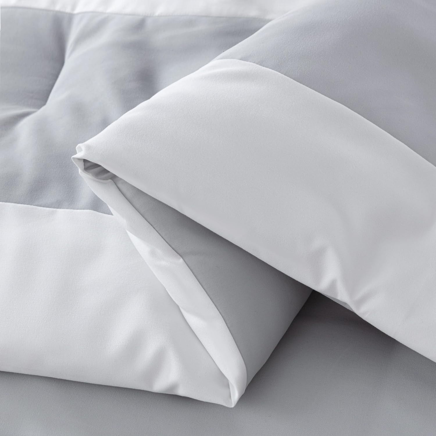 Chezmoi Collection Caprice 7-Piece Hotel Style Comforter Set California King Size, Silver/White Square Pattern Color Block Bedding w/Decorative Pillows, Luxurious Lightweight All Season Bed Set