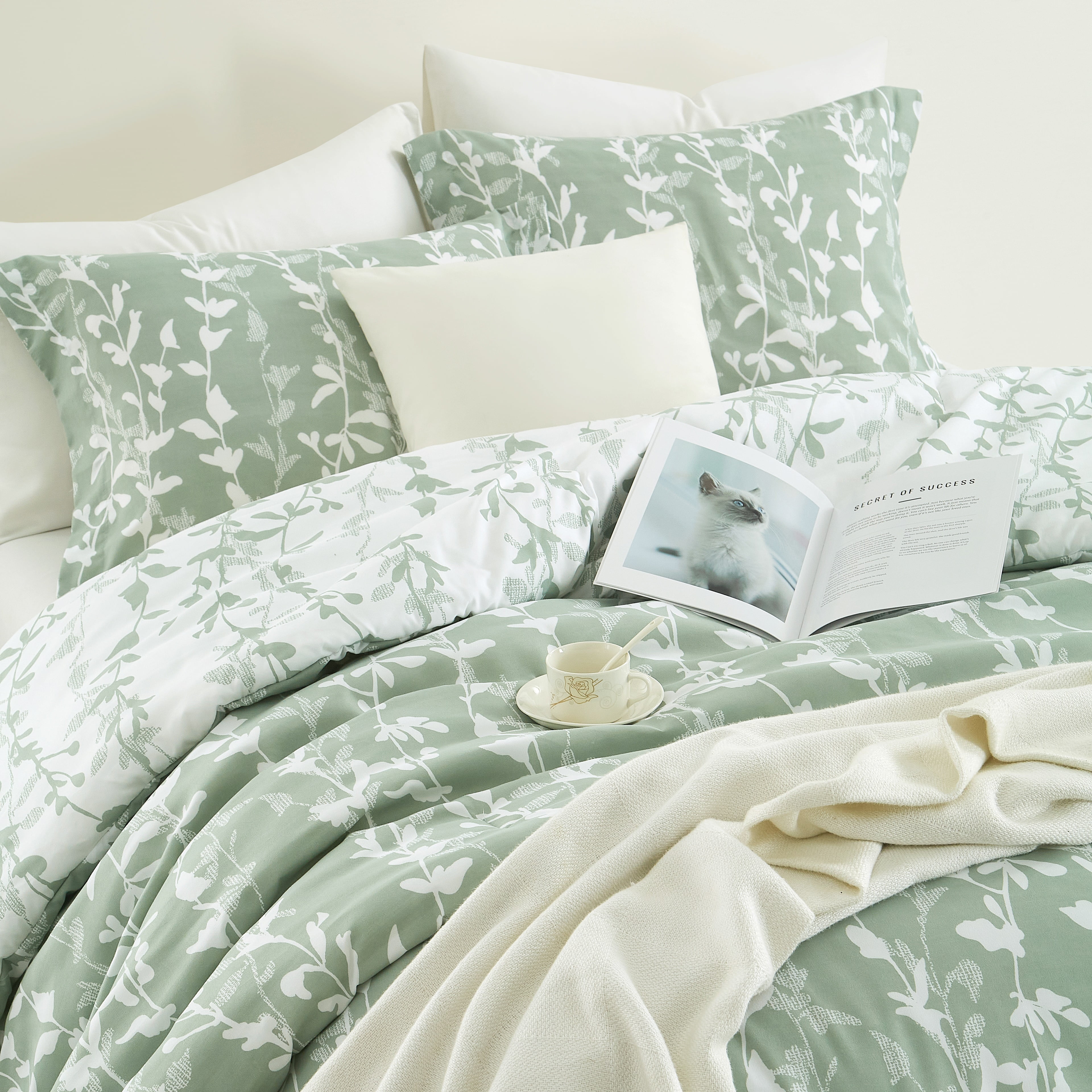 Nanshing 2 Piece Sage GreenComforter Set, Twin Size Solid Microfiber Print Bedding Set,All Season Leaves Bedding
