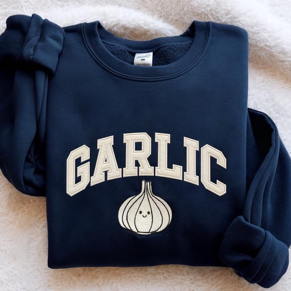 Garlic Embroidered Sweatshirt, Garlic Foodie Sweatshirt, Cute Food-Themed Shirt, Minimalist Chef Kitchen Crewneck, Funny Food Sweatshirt