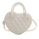 thumbnail image 1 of Bolso Bandolera Con Forma Corazón Piel Sintética Acolchada para Mujer, 1 of 7