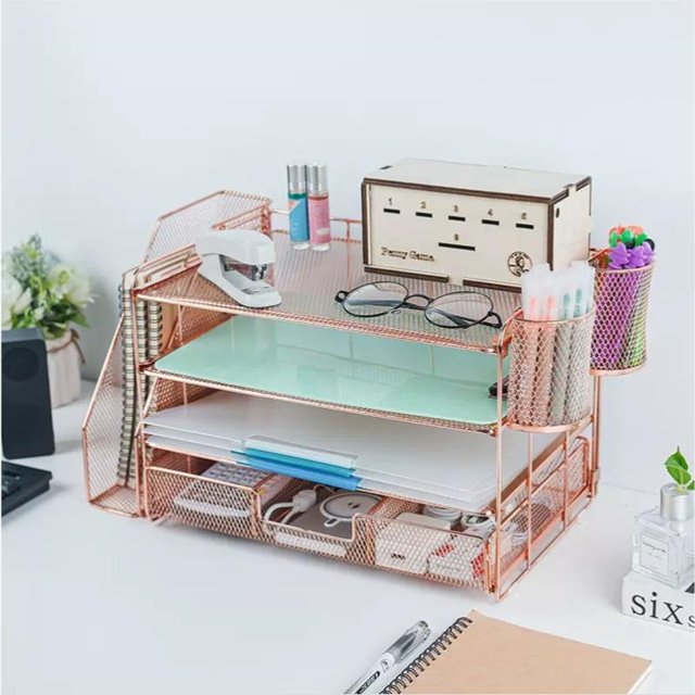 Organizador de escritorio con archivador y accesorios, unidad de almacenamiento de cuatro niveles para escritorio, organizador de material de oficina con cajones y dos portalápices.(rosa)