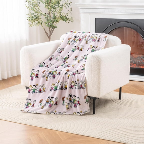 Cute Character Snoopy Plush Throw Blanket Lilac 55 in x 70