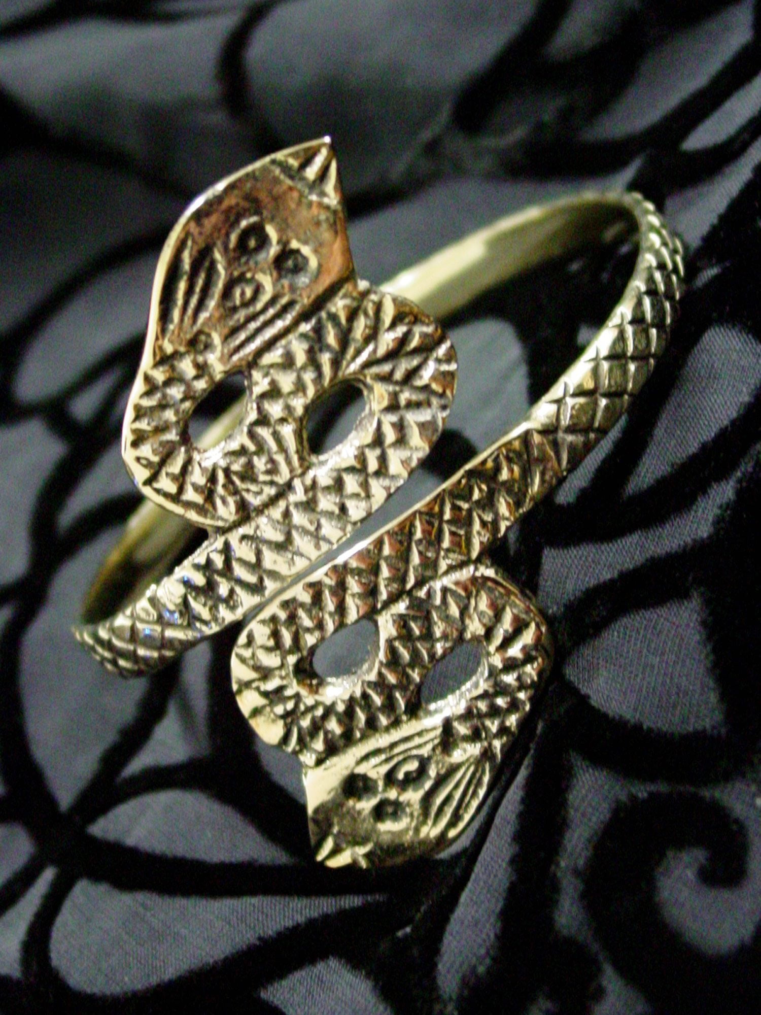 Western Fashion Inc. Snake Armband, GOLD 971G