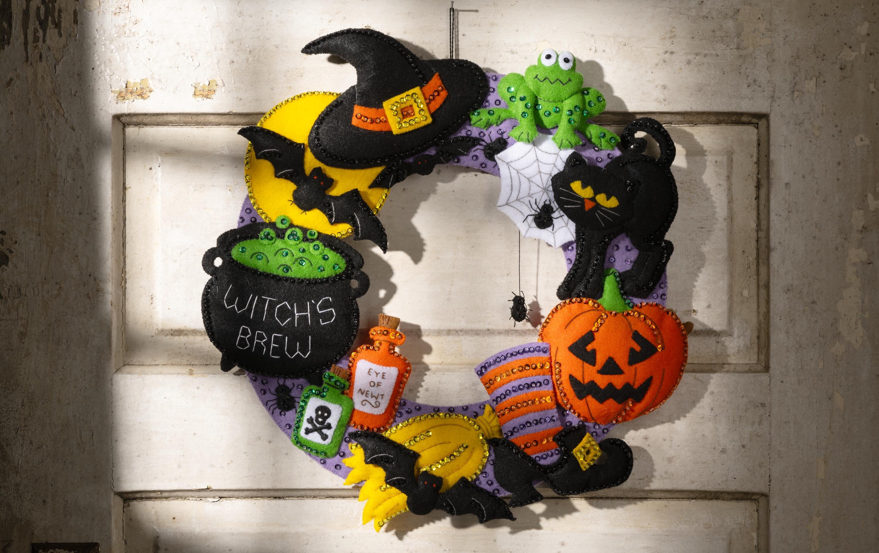 Bucilla Felt Applique Wreath Kit, 8.7 x 11.6 in
