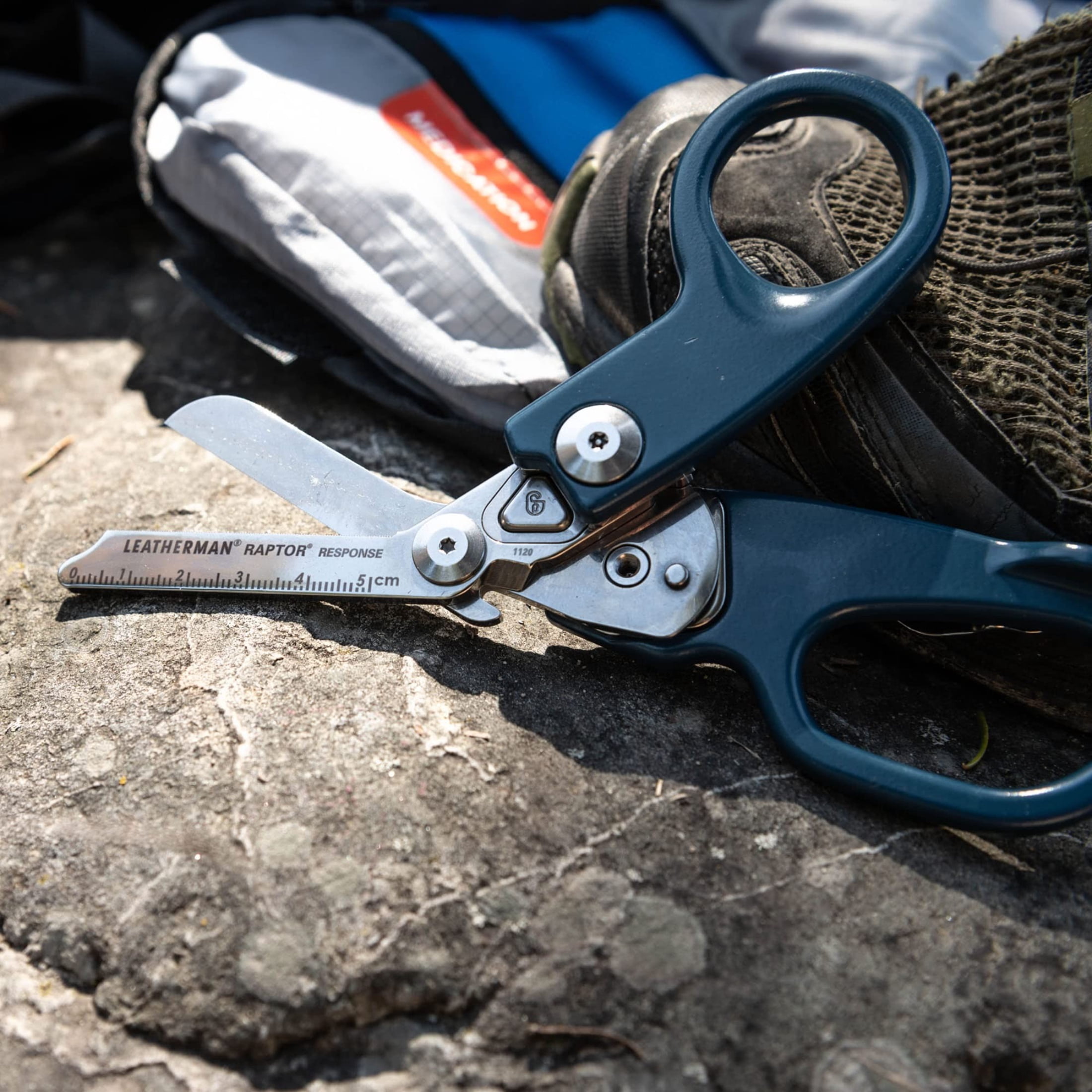 LEATHERMAN, Raptor Response Emergency Shears with Ring Cutter and Oxygen Tank Wrench, Navy