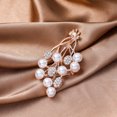 thumbnail image 1 of Broche de perlas con forma de flor de diamante simple, broche de ramillete para abrigo, suéter, hebilla de toalla de seda, 1 of 5