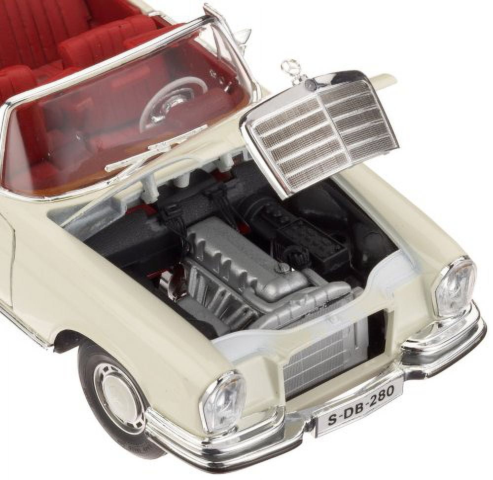 Maisto 1:18 1967 Mercedes-Benz 280SE Cabrio Diecast Vehicle Maisto