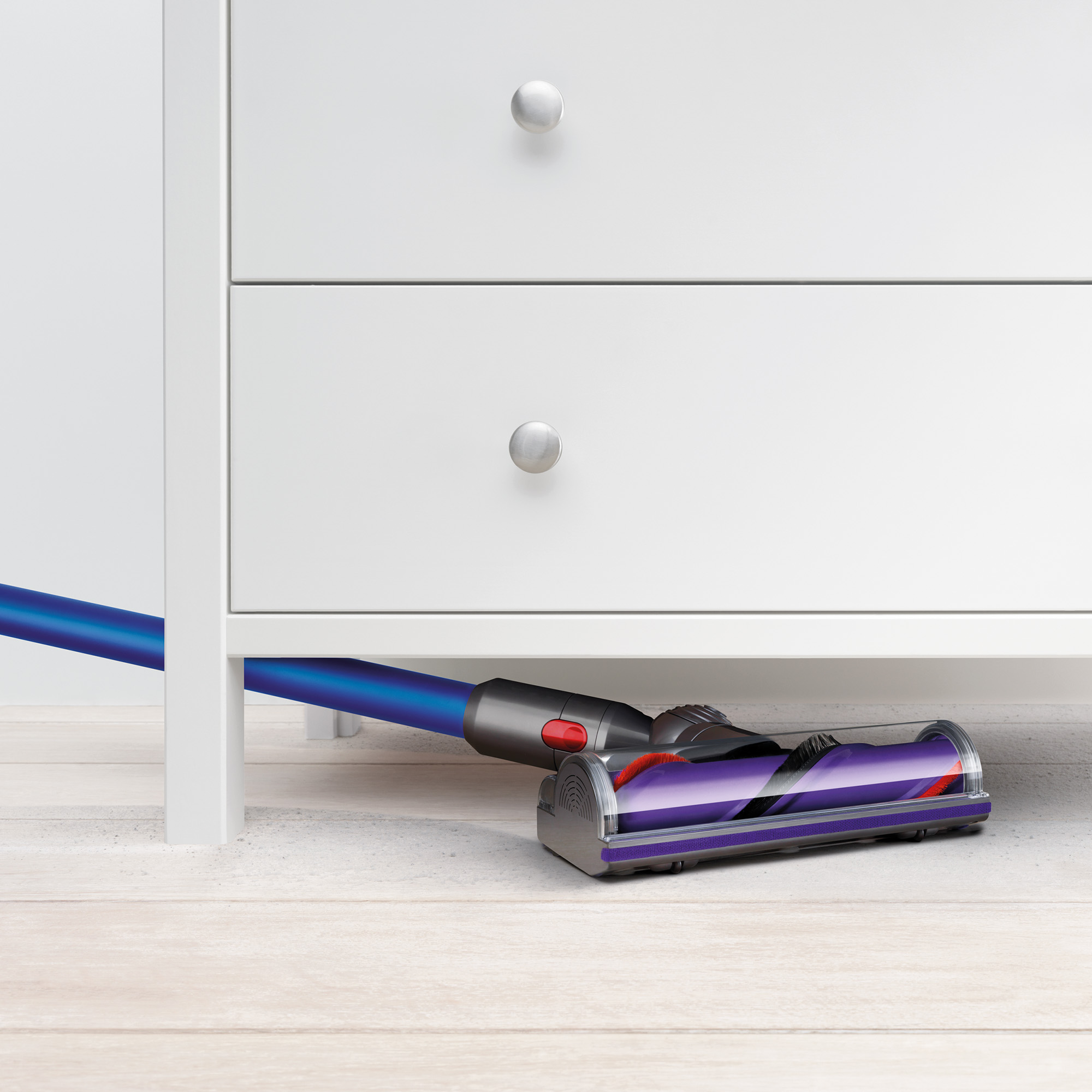 Dyson V10 Allergy Cordfree Vacuum Cleaner | Blue | New - image 5 of 7