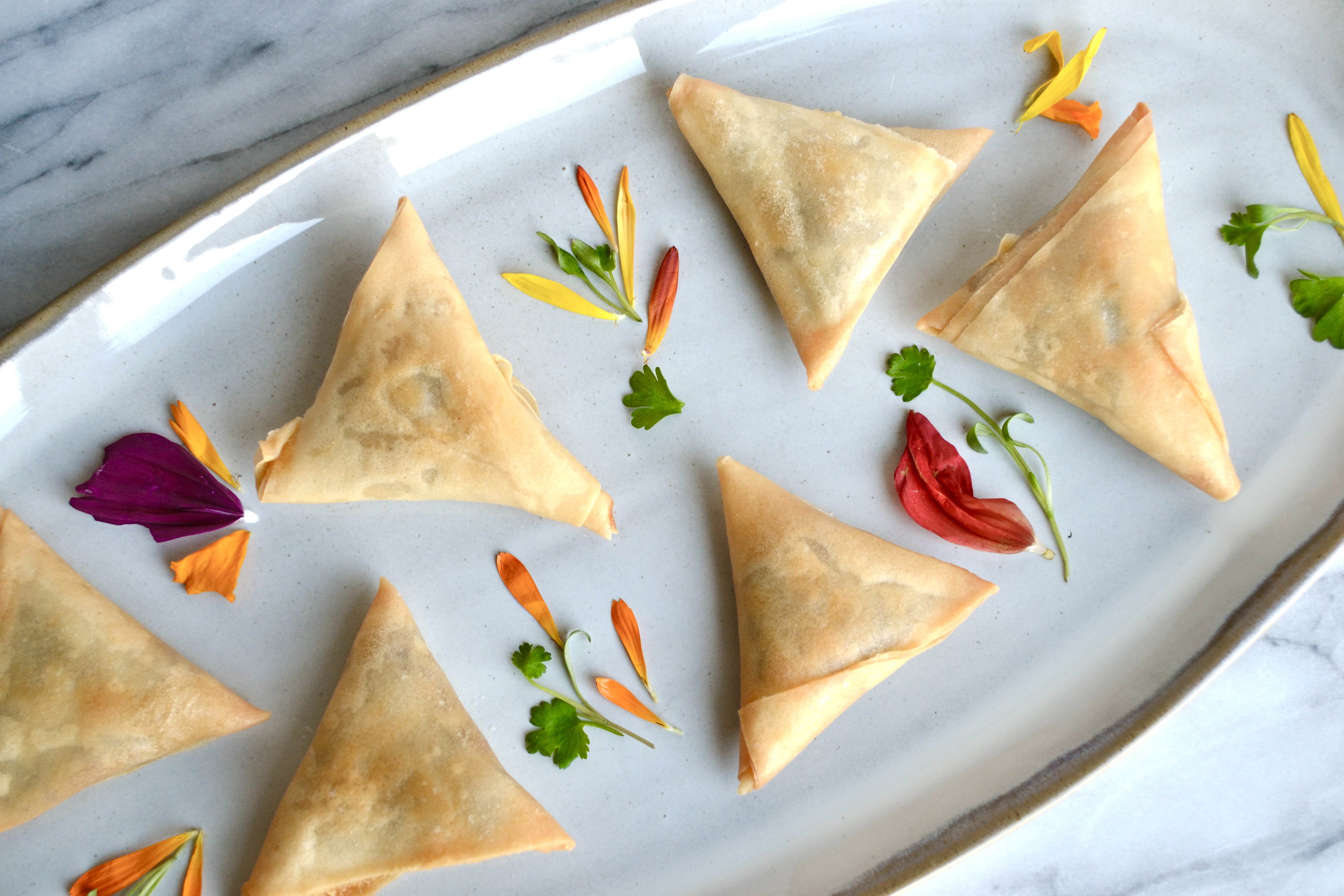 Monsoon Kitchens, Large Vegetable Samosa, 4 lbs, (2 Count)