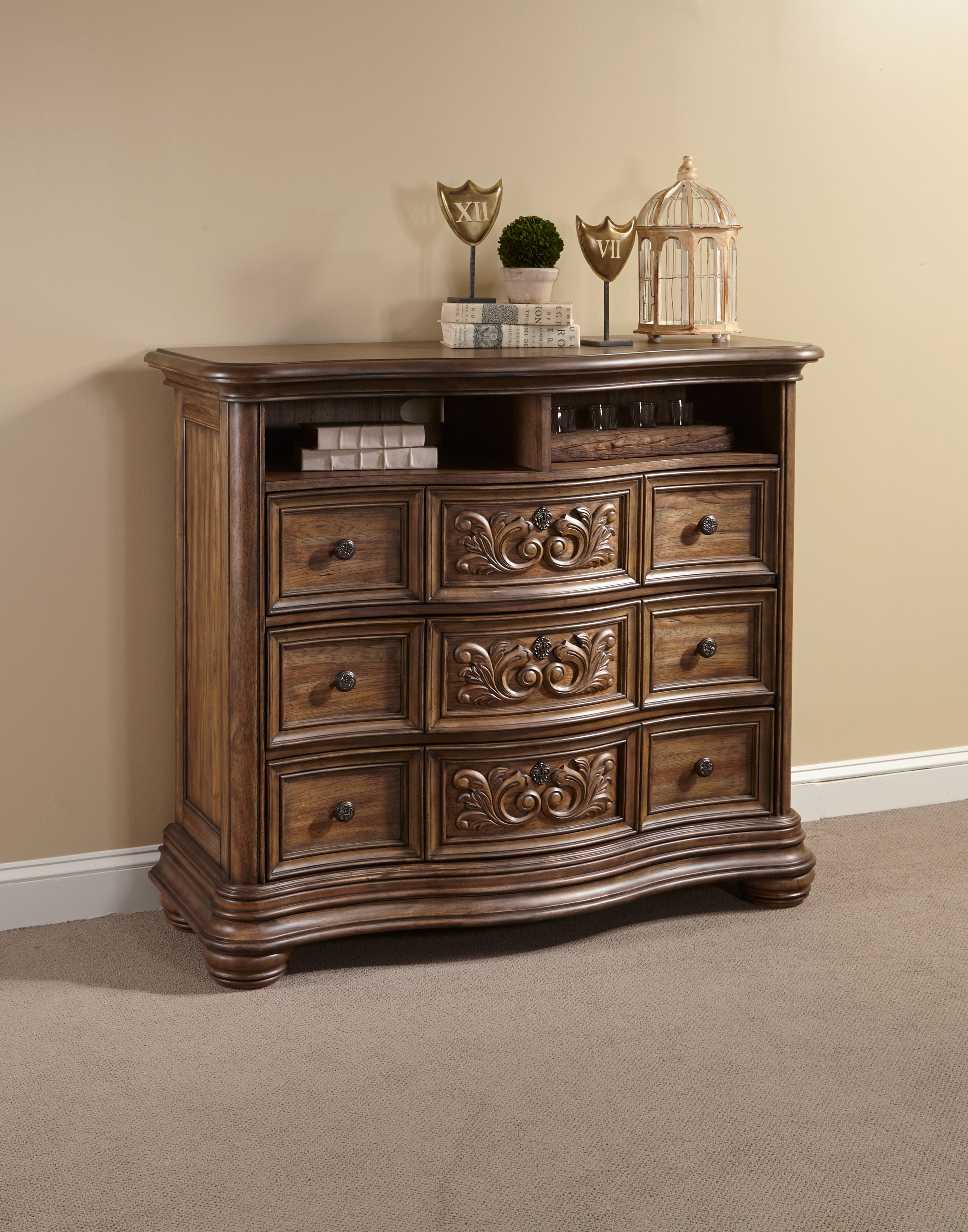 Aderdeen Media Chest