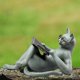 thumbnail image 4 of Estatua y escultura de gato literario de resina Gato tumbado con anteojos bonitos para decoración del hogar, 4 of 5