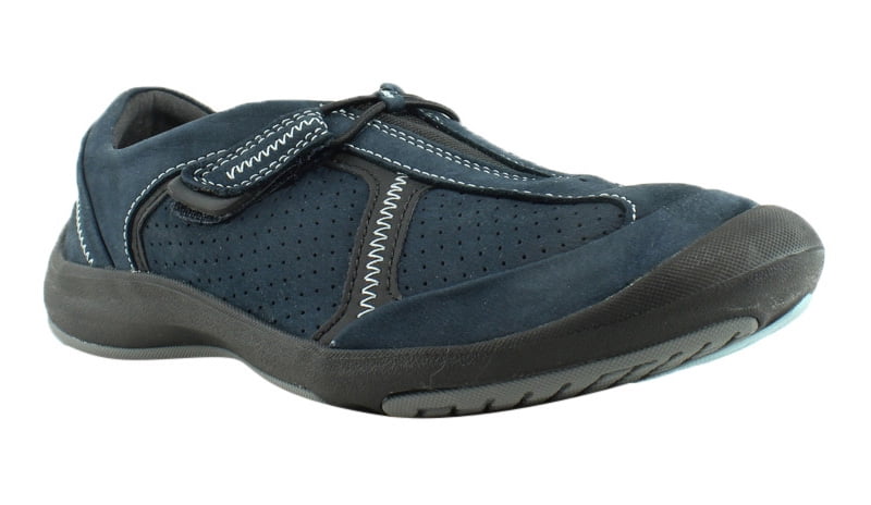 clarks black shoes size 6