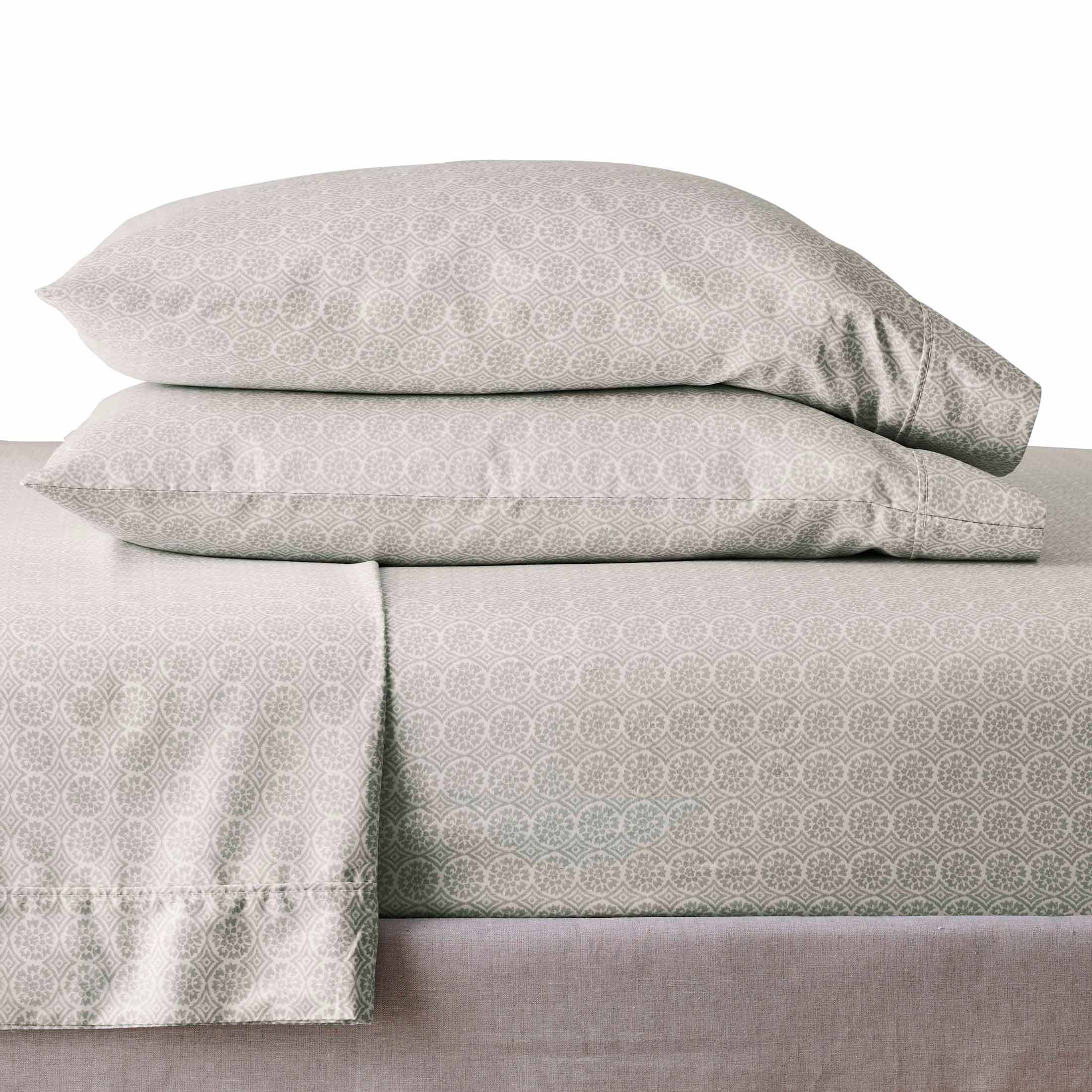 Better Homes & Gardens 2-Piece 300 Thread Count Cotton Sateen Pillowcase Set, Suzani Soft Silver, King