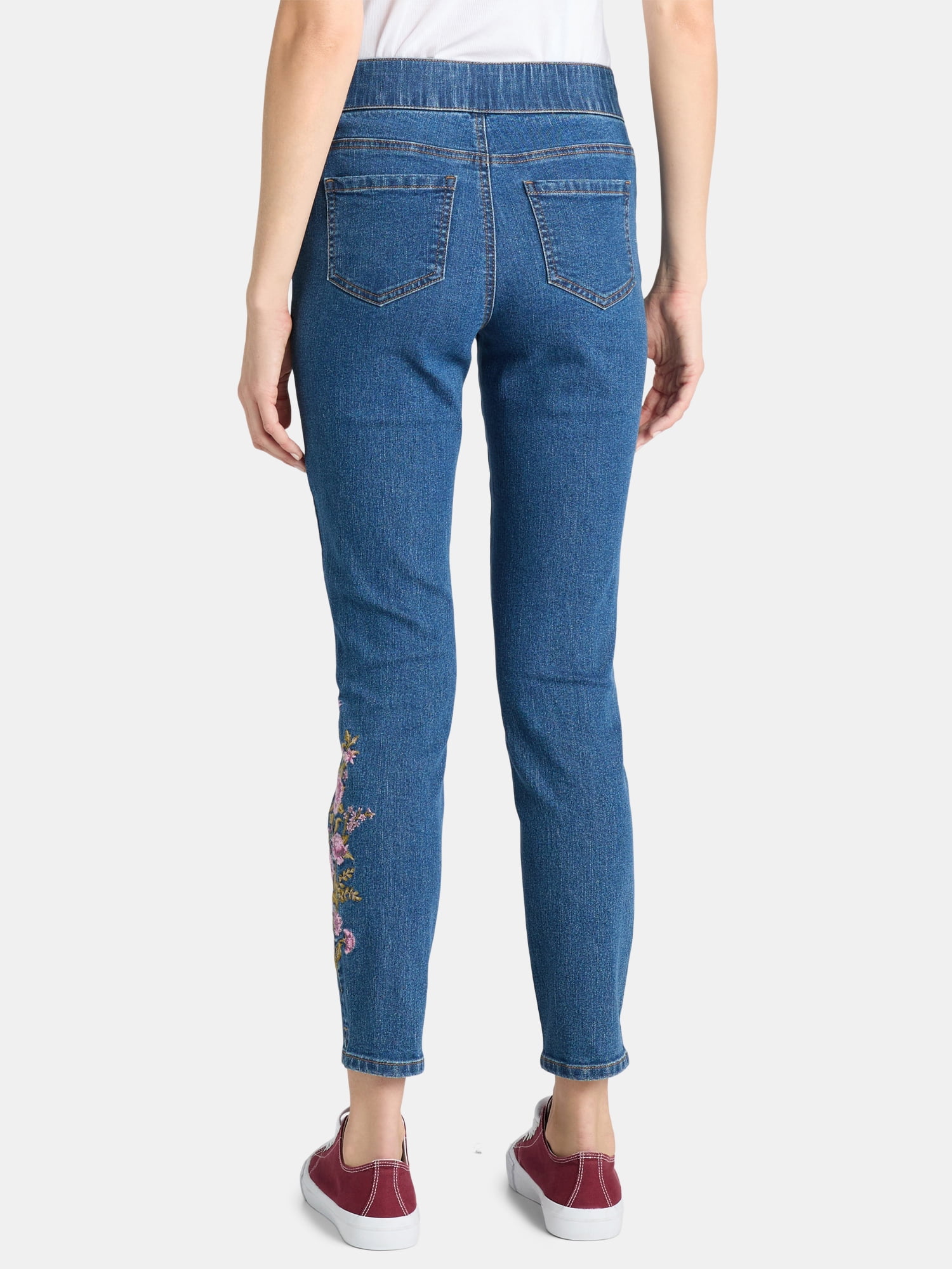 The Pioneer Woman Embroidered Pull-On Jeans, 28” Inseam, Sizes S-3X, Women’s