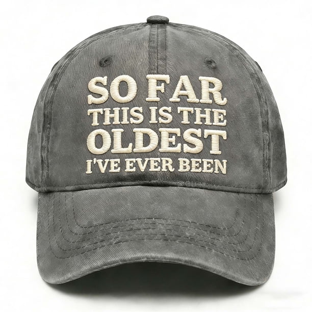 Gorra de béisbol clásica bordada con correa ajustable para actividades al aire libre y uso casual.